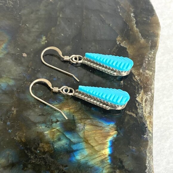 Sterling Silver 925 Dainty Southwest Style Carved Blue Leaf Dangle Earrings - Picture 5 of 16